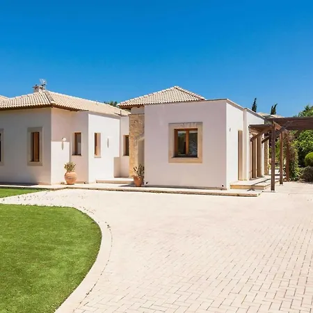 Aphrodite Hills Superior 382 Вилла Куклия